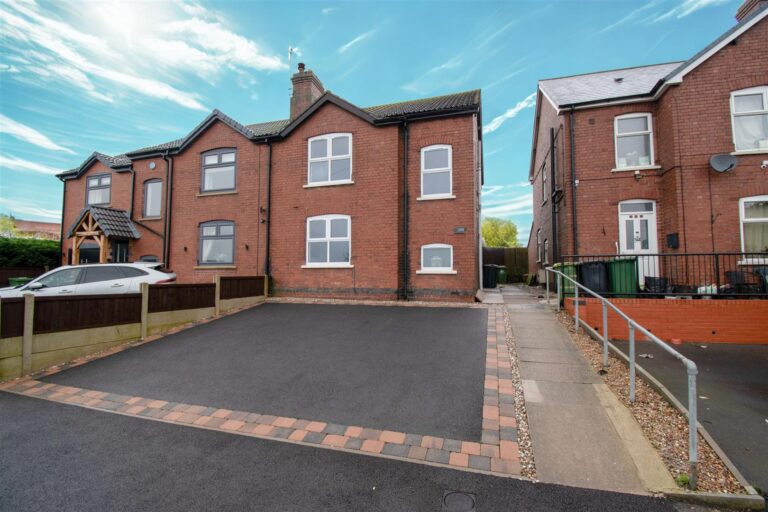 Loscoe-Denby Lane, Denby Village, Ripley